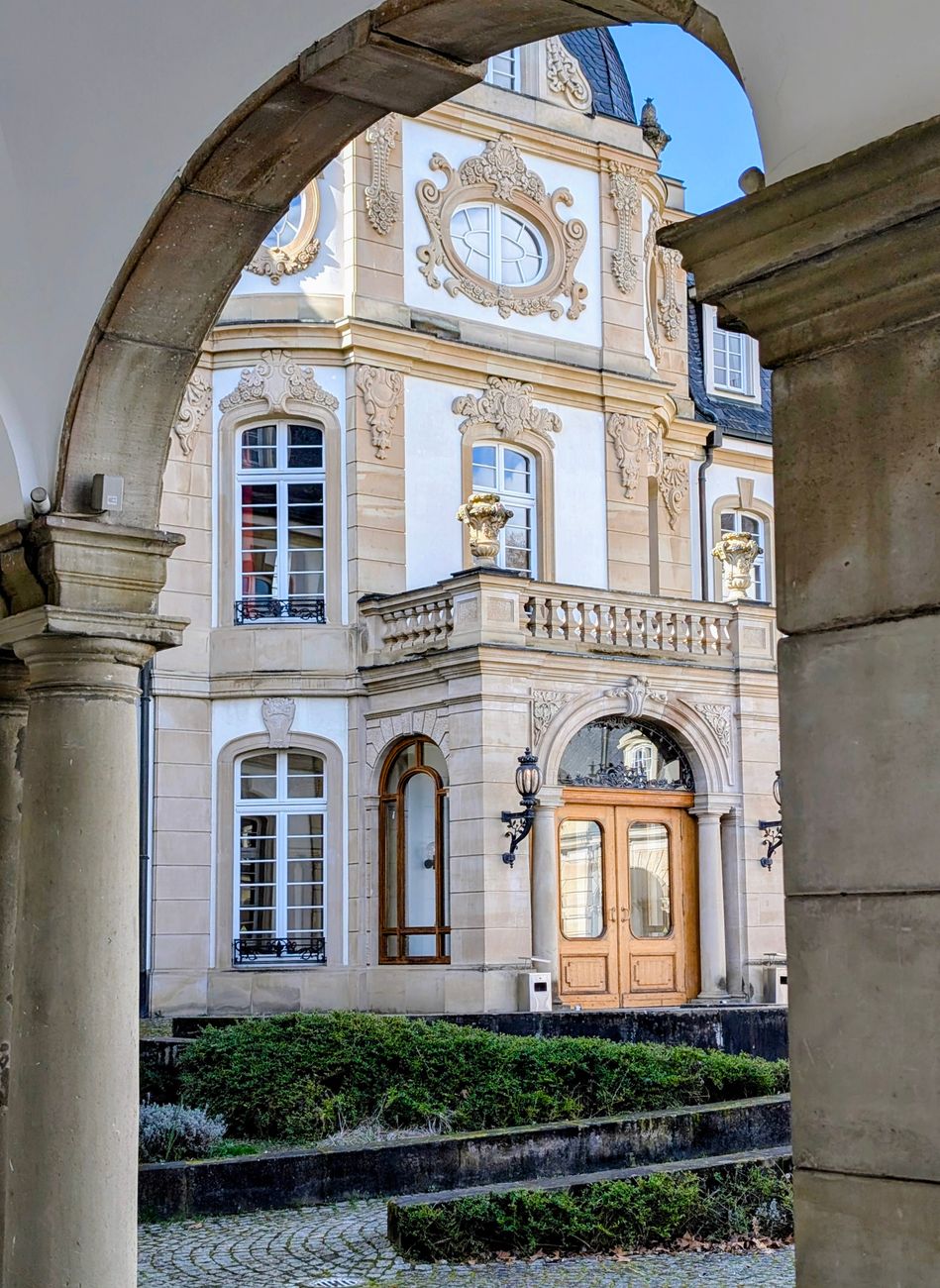 Pinnacle Estate Luxury Manor Background